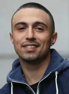 Adam Deacon - Ator, 4 de março de 1983