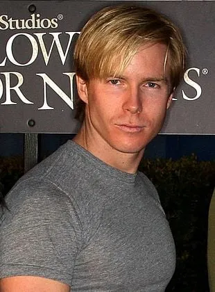 Adam Robitel - Diretor, Ator, Montador, 26 de maio de 1978