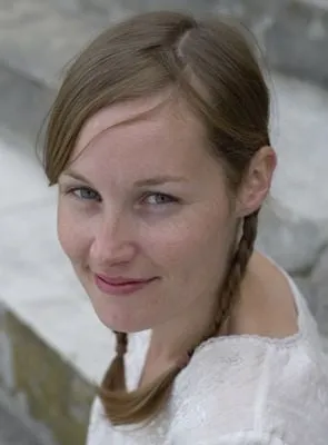 Adélaïde Leroux - 30 de dezembro de 1982