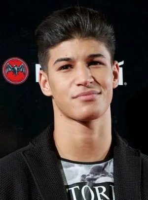 Adil Koukouh - Ator, 30 de agosto de 1995