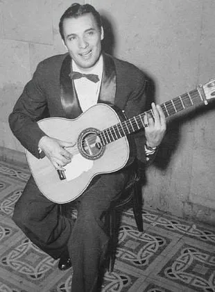 Agustín Irusta - 28 de agosto de 1902, 24 de abril de 1987