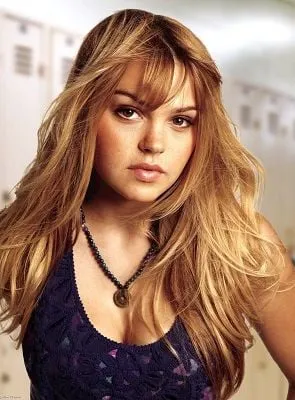 Aimee Teegarden - Atriz, Coprodutor, Produtor Executivo, 10 de outubro de 1989