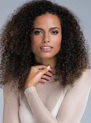 Aisha Jambo - Atriz, 21 de outubro de 1985