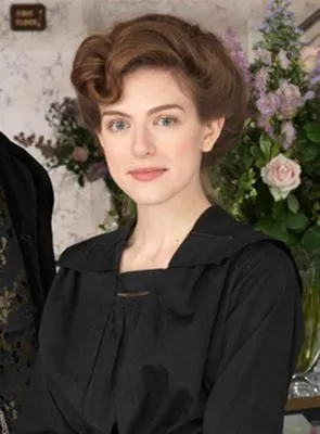 Aisling Loftus - Atriz, 1 de setembro de 1990