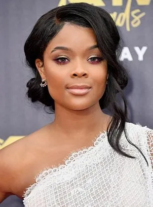 Ajiona Alexus - Atriz, 16 de março de 1996