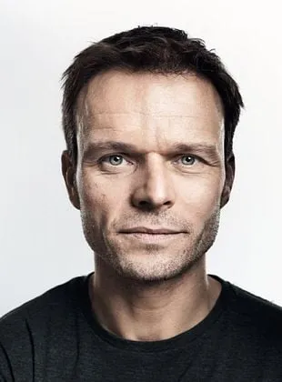 Alec Newman - Ator, 27 de novembro de 1974