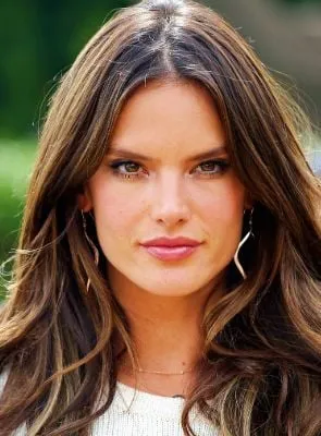 Alessandra Ambrósio - Atriz, 11 de abril de 1981