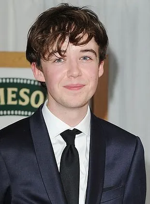 Alex Lawther - Ator, 4 de maio de 1995