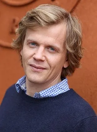 Alex Lutz - Ator, Diretor, Roteirista, 24 de agosto de 1978