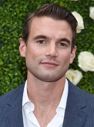 Alex Russell - Ator, 11 de dezembro de 1987