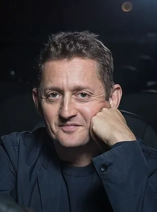 Alex Winter - Ator, Diretor, Produtor, 17 de julho de 1965