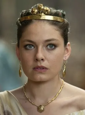 Alexa Davalos - Atriz, 28 de maio de 1982