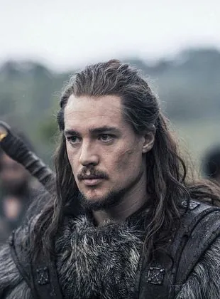 Alexander Dreymon - Ator, Produtor Executivo, 7 de fevereiro de 1983