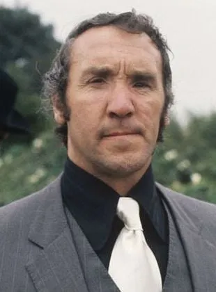 Alfie Curtis - 28 de julho de 1930, 27 de dezembro de 2017