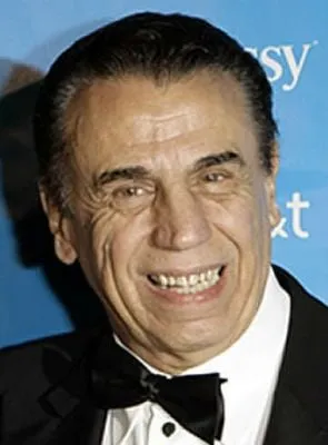 Alfonso Arau - Ator, Diretor, Produtor, 11 de janeiro de 1932