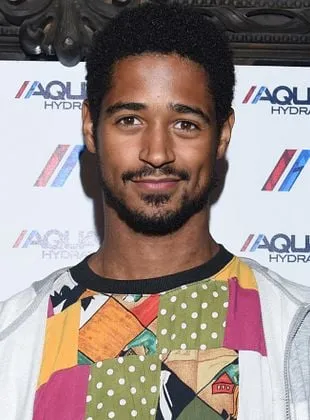 Alfred Enoch - Ator, 2 de dezembro de 1988