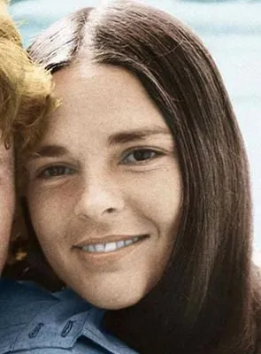 Ali McGraw - 1 de abril de 1938