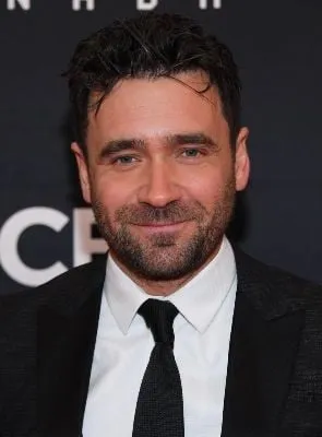 Allan Hawco - Ator, Produtor Executivo, Criador, 28 de julho de 1977