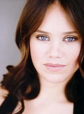 Allie Bertram - Atriz, 1 de outubro de 1989