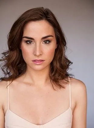 Allison Scagliotti - Atriz, 21 de setembro de 1990