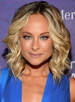 Alyshia Ochse - Atriz, 2 de novembro de 1980