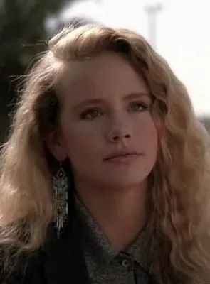 Amanda Peterson - 8 de julho de 1971, 5 de julho de 2015