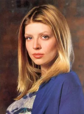 Amber Benson - Atriz, 8 de janeiro de 1977