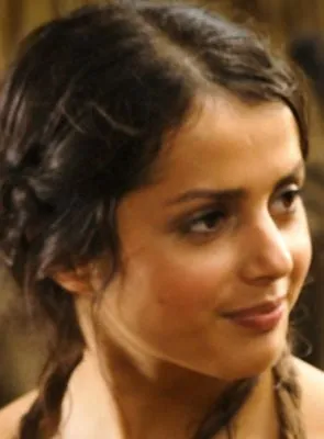 Amrita Acharia - Atriz, 24 de dezembro de 1990