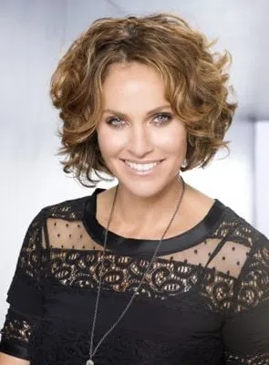 Amy Brenneman - Atriz, Roteirista, Produtor Executivo, 22 de junho de 1964