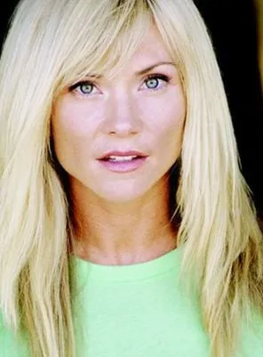 Amy Locane - Atriz, 19 de dezembro de 1971