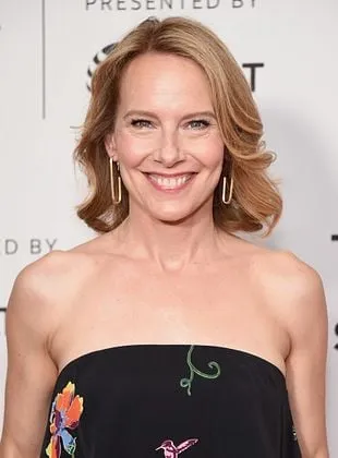 Amy Ryan - Atriz, Produtor Executivo, 3 de maio de 1968
