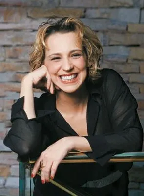 Ana Beatriz Nogueira - Atriz, Roteirista, 22 de outubro de 1967