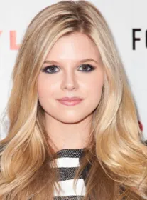 Ana Mulvoy-Ten - Atriz, 8 de maio de 1992