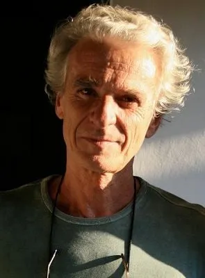 Andrea Tonacci - Diretor, Roteirista, Cenografista