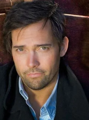 Andrew Bowen - Ator, 31 de março de 1972