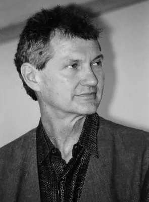 Andrew Robinson - Ator, Diretor, Produtor Executivo, 14 de fevereiro de 1942