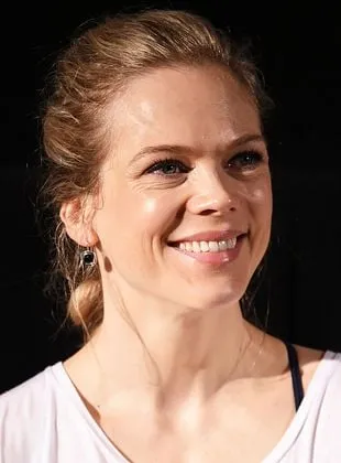 Ane Dahl Torp - Atriz, 1 de agosto de 1975