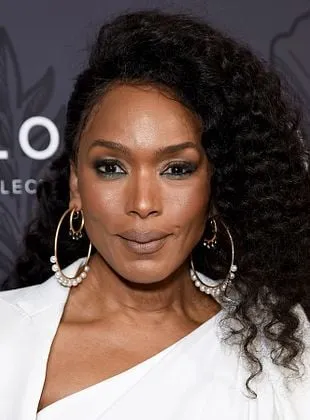 Angela Bassett - Atriz, Produtor Executivo, Diretora, 16 de agosto de 1958