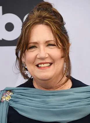 Ann Dowd - Atriz, 30 de janeiro de 1956