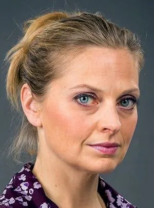 Anna Bache-Wiig - 19 de setembro de 1975