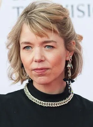 Anna Maxwell Martin - Atriz, 10 de maio de 1977