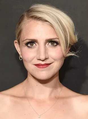 Annaleigh Ashford - Atriz, 25 de junho de 1985