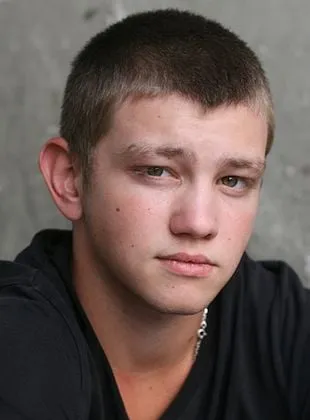 Anthony Bajon - Ator, 7 de abril de 1994