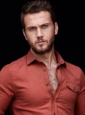 Aras Bulut İynemli - 25 de agosto de 1990