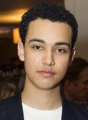 Archie Madekwe - Ator, 10 de fevereiro de 1995