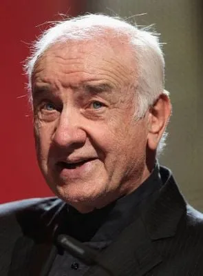 Armin Mueller-Stahl - Ator, 17 de dezembro de 1930