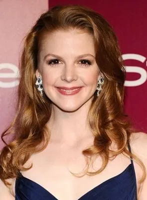 Ashley Bell - Atriz, 3º Assistente de direção, Diretora, 26 de maio de 1986