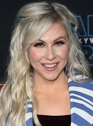Ashley Eckstein - Atriz, 22 de setembro de 1981