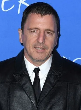 Atticus Ross - Compositor, Ator, 16 de janeiro de 1968