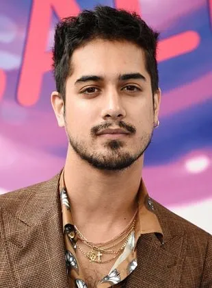 Avan Jogia - Ator, 9 de fevereiro de 1992